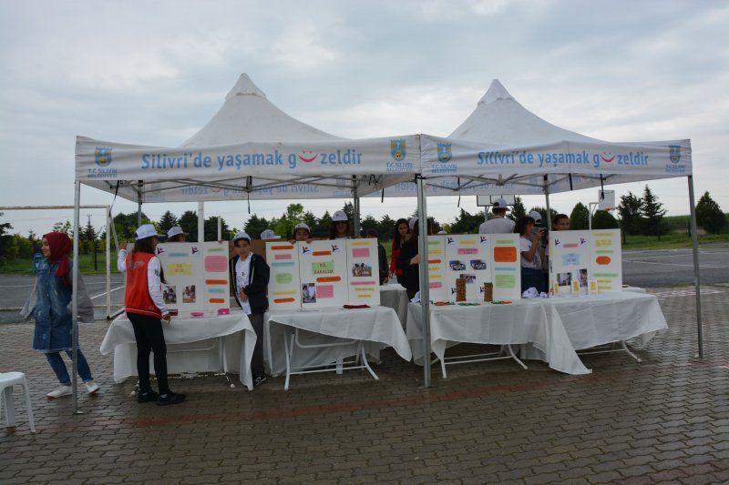 Fethi Erkoç Ortaokulu'nda TÜBİTAK 4006 Bilim Fuarının açılışı yapıldı