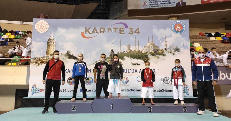 29 Ekim Kupasını federasyon başkanından aldılar