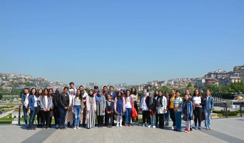 Sayfalardan Hayata projesinin birincileri ödüllendirildi