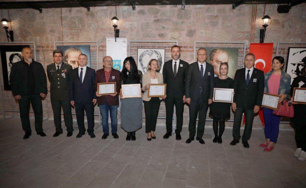 Birbirinden Güzel Atatürk Resimleri Bu Sergide