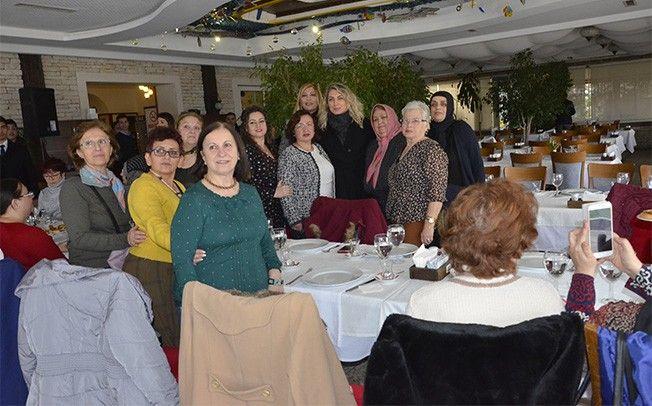 Dilek İmamoğlu'nu MHP'liler karşıladı