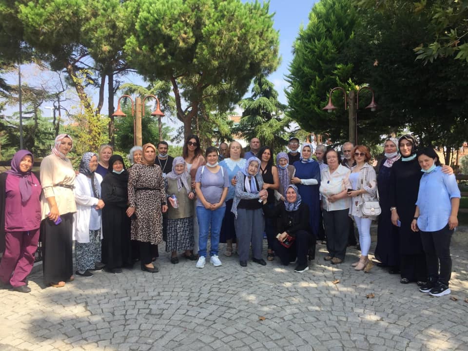 MHP, huzurevi sakinlerini ağırladı