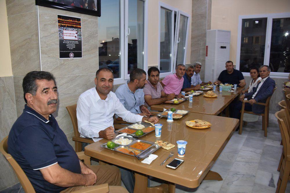 Işıklar Alevi Hemşerilerine İftar Verdi