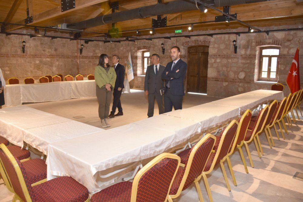 Başkan Yılmaz Tarihi Hizmet Binalarını İnceledi