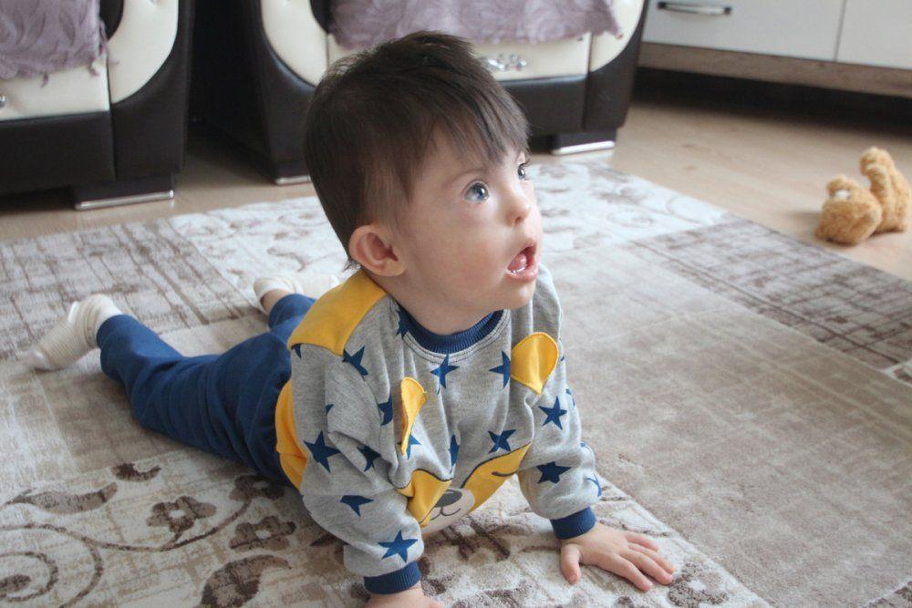 Mert bebek ameliyat olmayı bekliyor