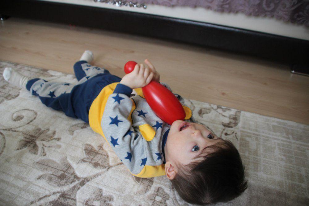 Mert bebek ameliyat olmayı bekliyor