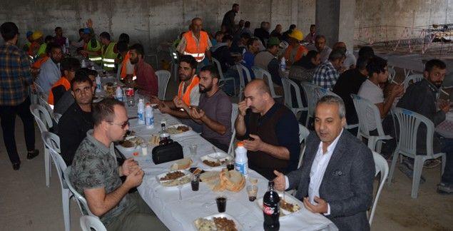 Bayburtlu İnşaat sofrasını paylaştı
