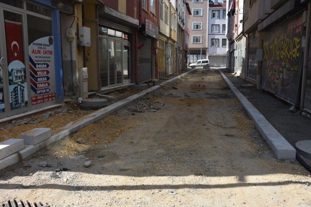 Eski Sanayi'de Tretuvar çalışmaları