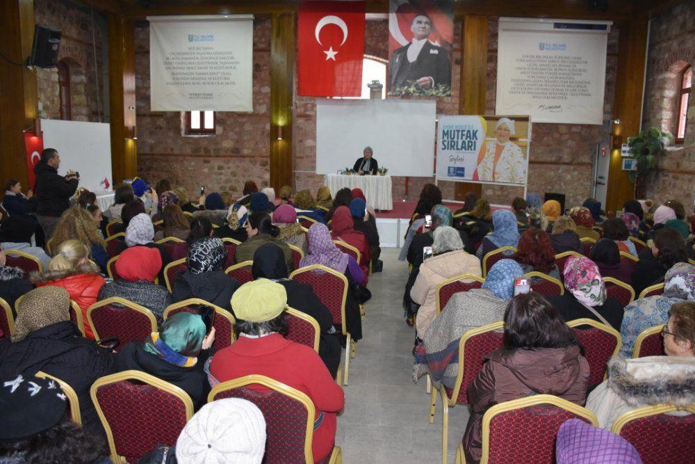 Emine Bederin Yemek Sırlarını Öğrendi