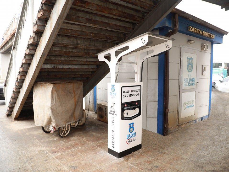 Silivri Belediyesi Akülü Sandalye Şarj İstasyonu Kurdu