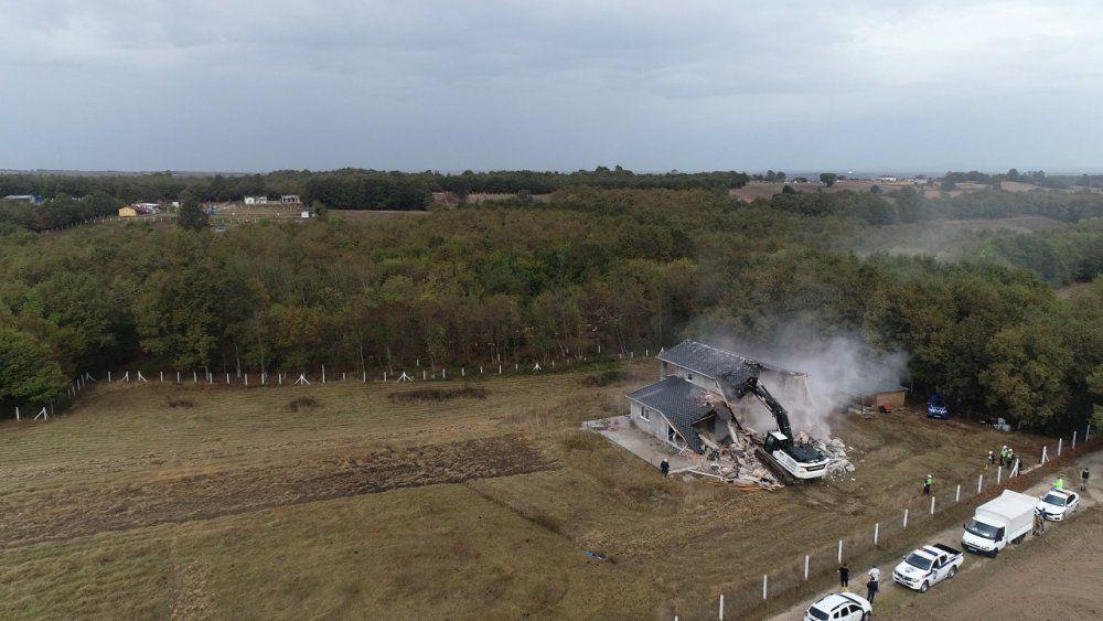 Çayırderede 2 Kaçak Yapı Daha Yıkıldı